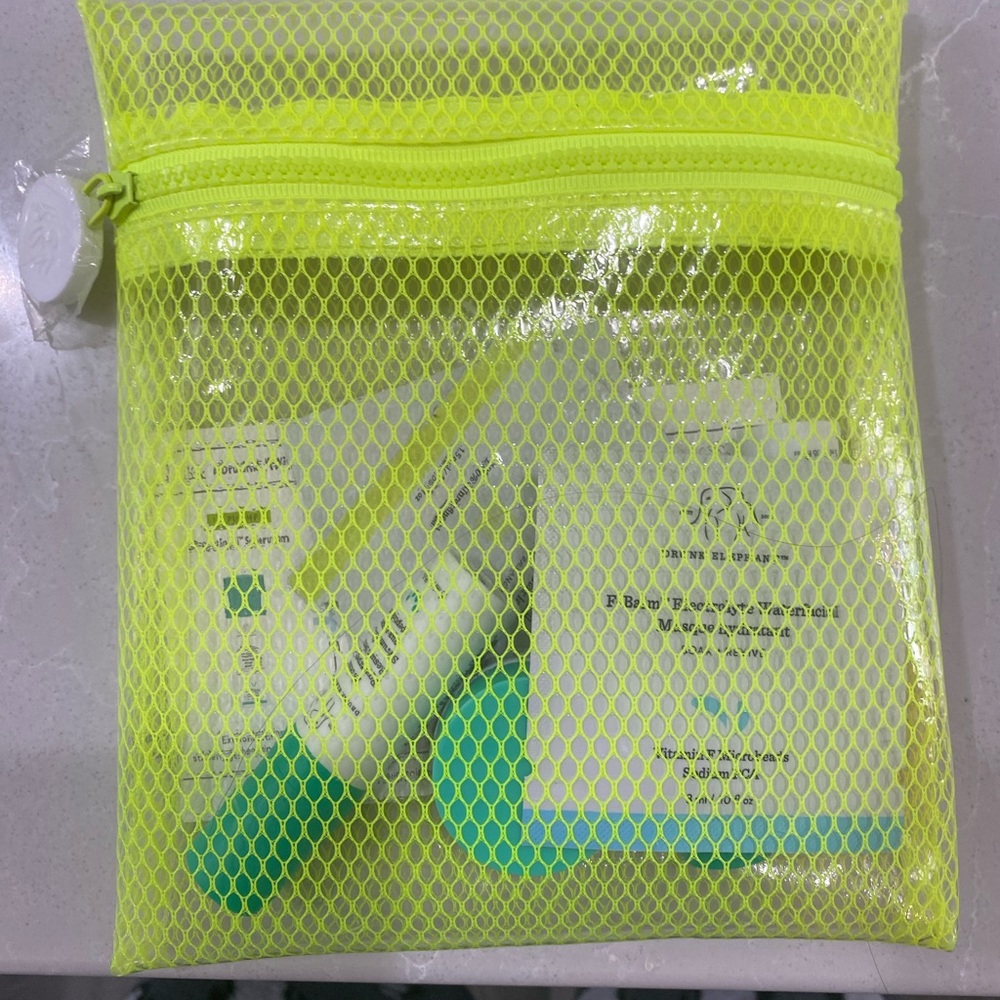 *BRAND NEW* Drunk elephant sample bag!